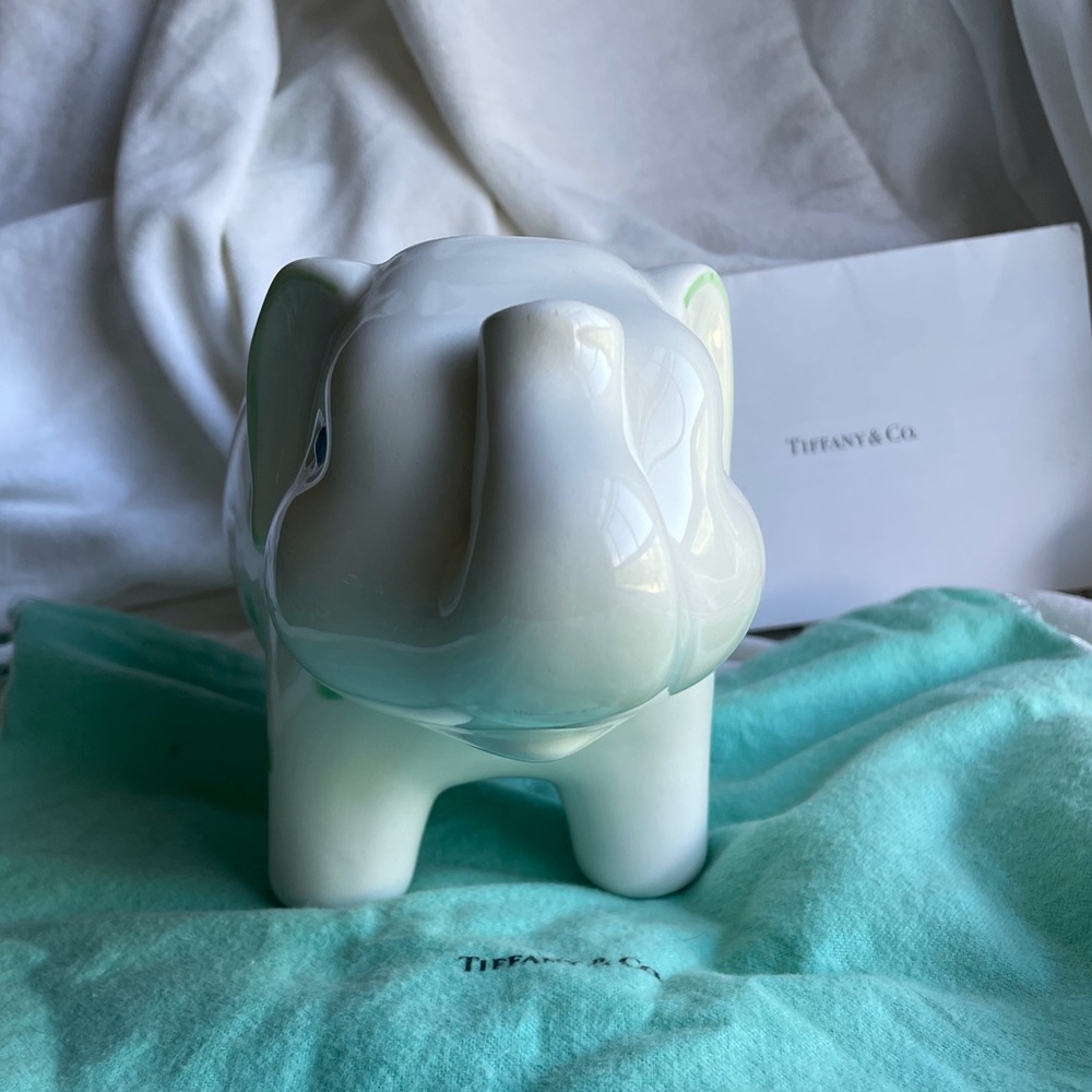 TIFFANY & CO. CERAMIC POLKA DOT ELEPHANT-Y BANK - Picture 2 of 7